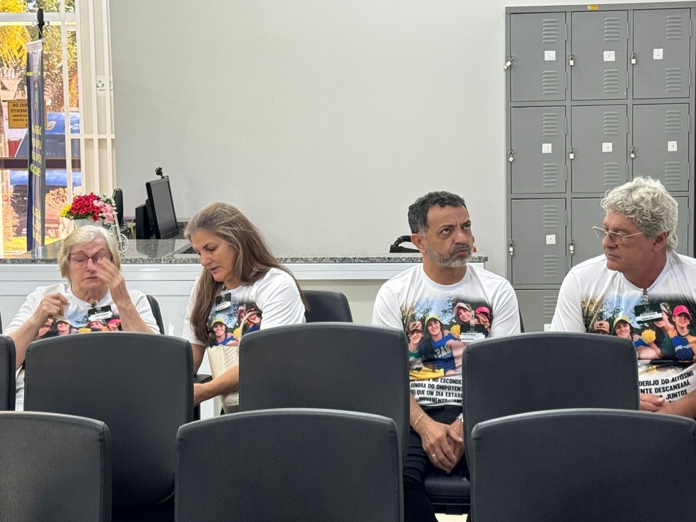 Família das vítimas acompanha o julgamento — Foto: Marcos Moreira/TVCA