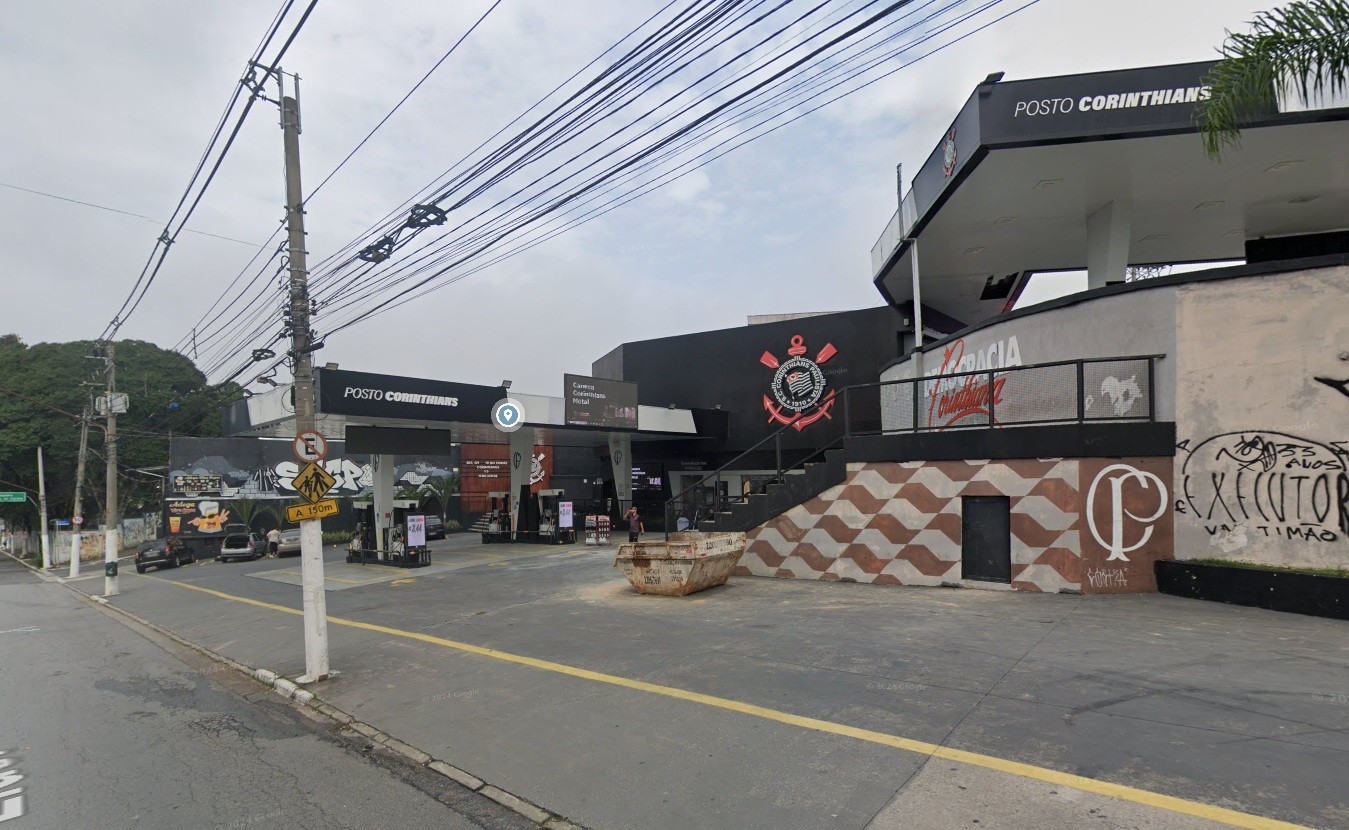 Postos do Corinthians pertencem a alvos de megaoperação contra o PCC; clube diz que licenciou a marca e acompanha investigações