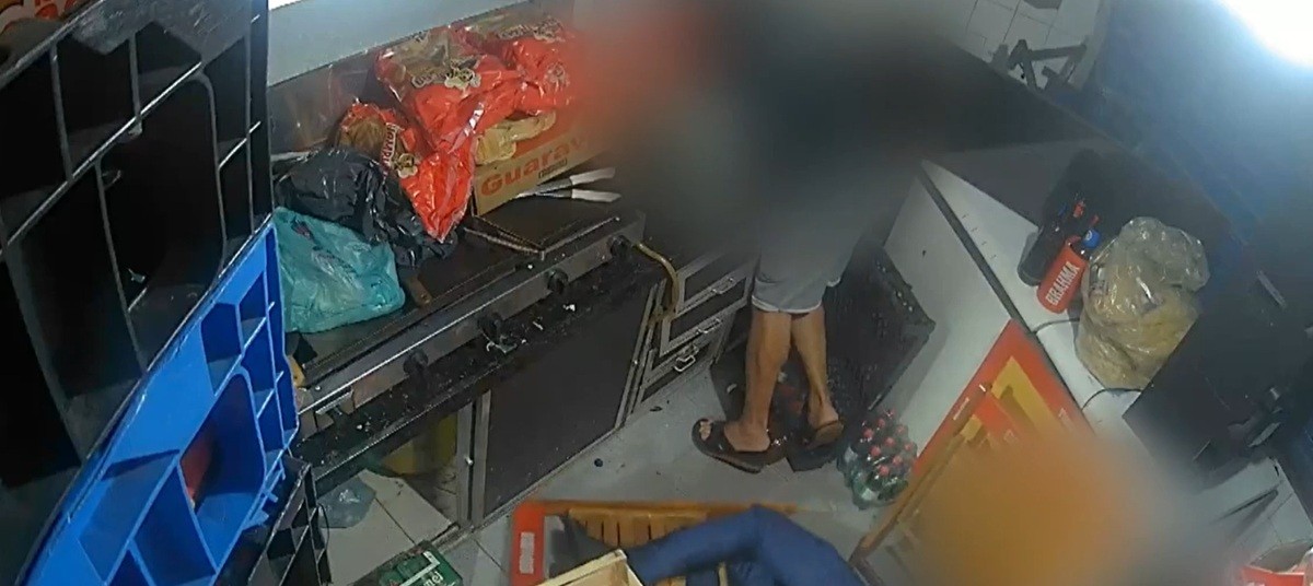 Jovem de 19 anos é morto a tiros dentro de lanchonete em Itaperuna