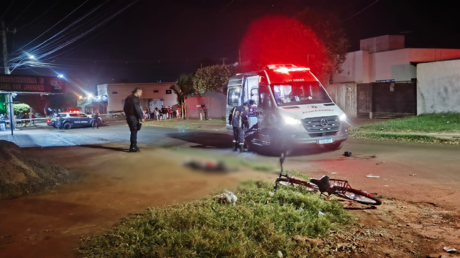 Homem é morto a tiros de espingarda em frente a conveniência após briga em Dourados