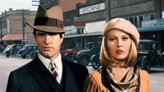 Bonnie e Clyde: como casal fora da lei comparado a Moraes e esposa virou mito em Hollywood - Governo dos Estados Unidos impôs sanção a Viviane Barci de Moraes nesta segunda (22), afirmando que 'não existe Clyde sem Bonnie'. Entenda quem foi o casal que inspirou clássico do cinema americano.