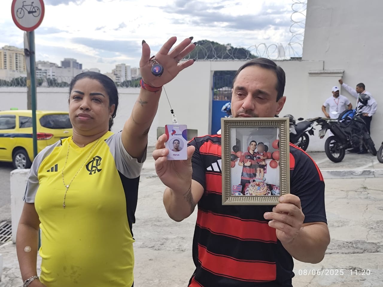 Corpo de jovem morto no Morro Santo Amaro é velado