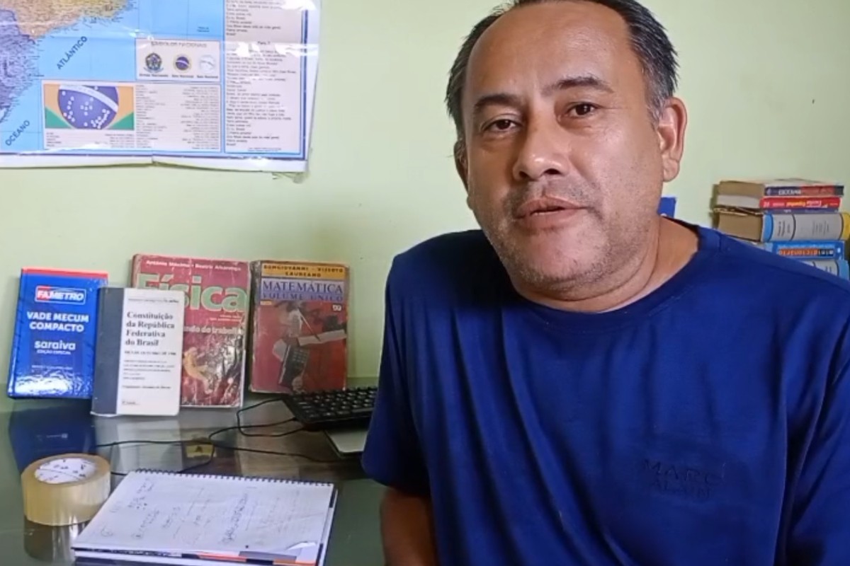 Pedreiro elogiado por magistrados ao fazer própria defesa em tribunal ganha bolsa para cursar Direito em Manaus