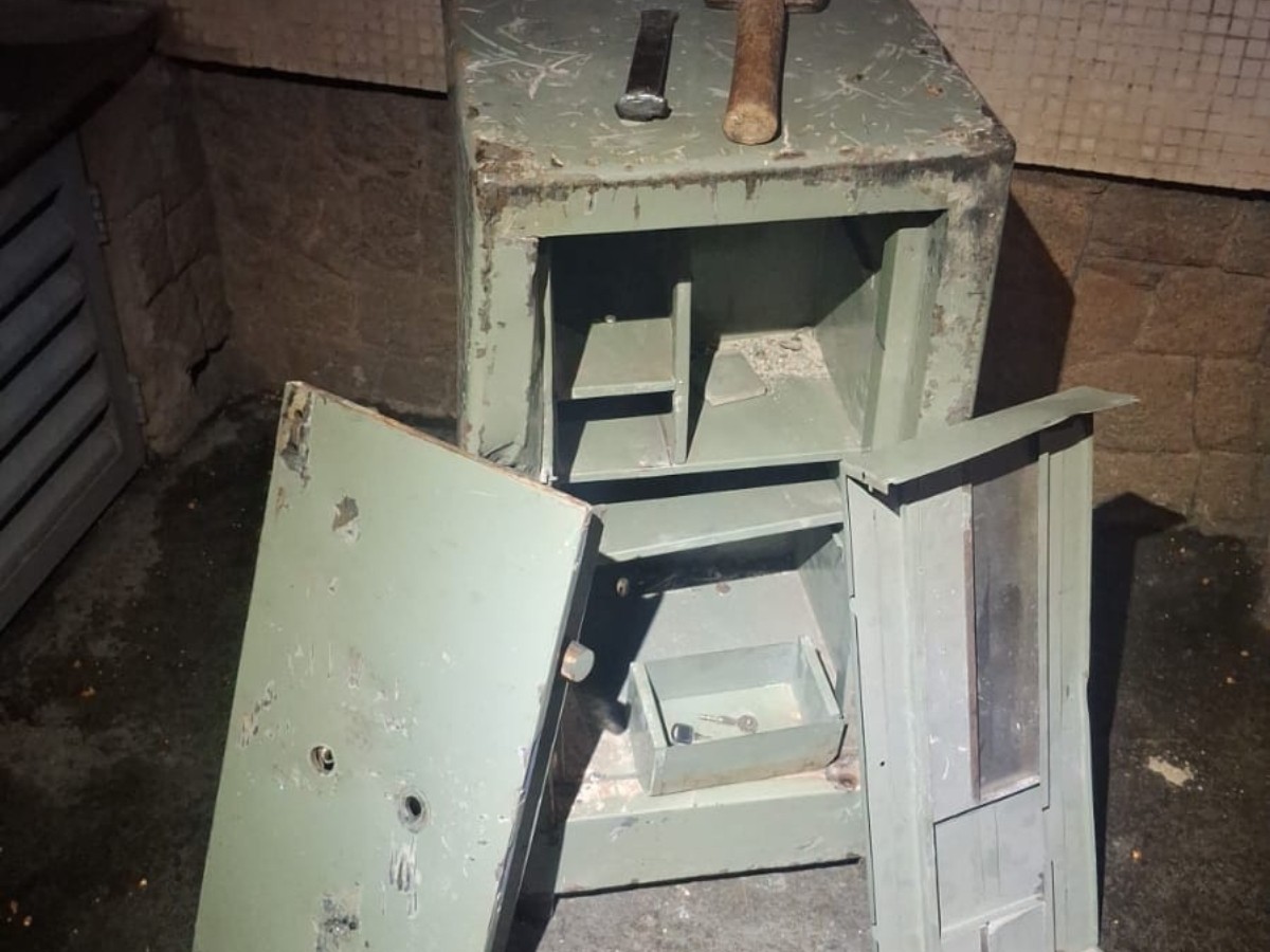 Dupla suspeita de furtar cofre de igreja em Piracicaba é presa; rastros no chão levaram policiais até os homens