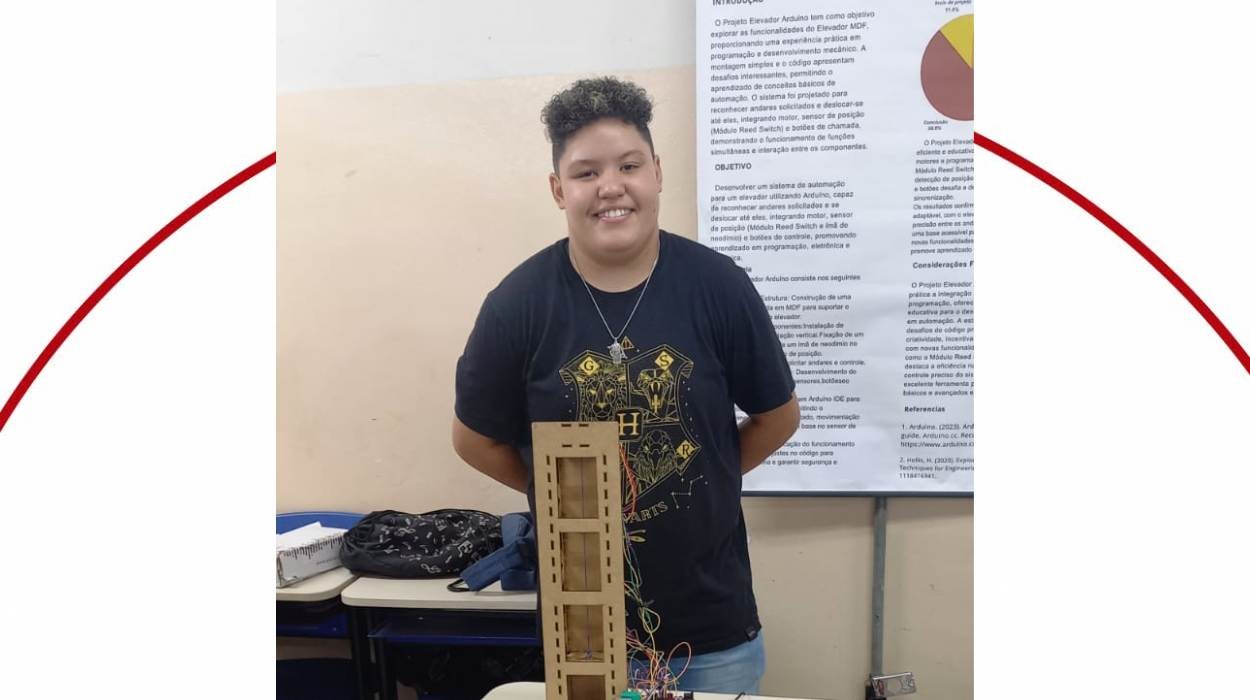 Motociclista de 22 anos morre após bater em caminhão estacionado no interior de SP