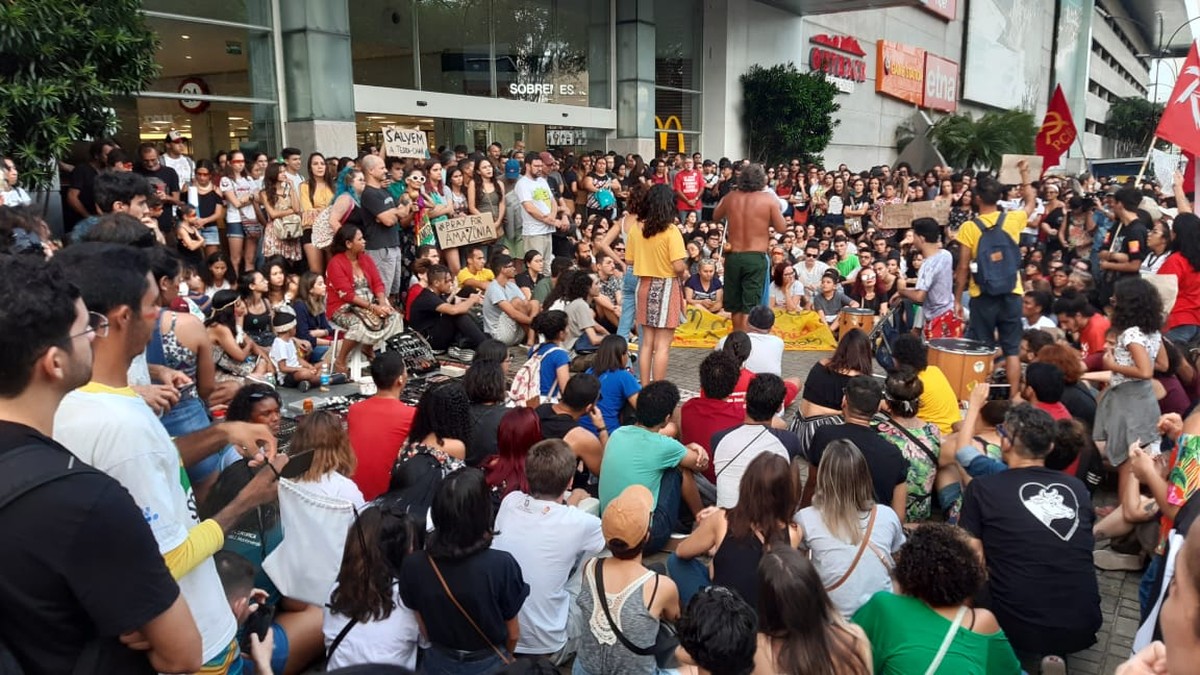 Manifestantes protestam em Natal em defesa da Amazônia | Rio Grande do ...