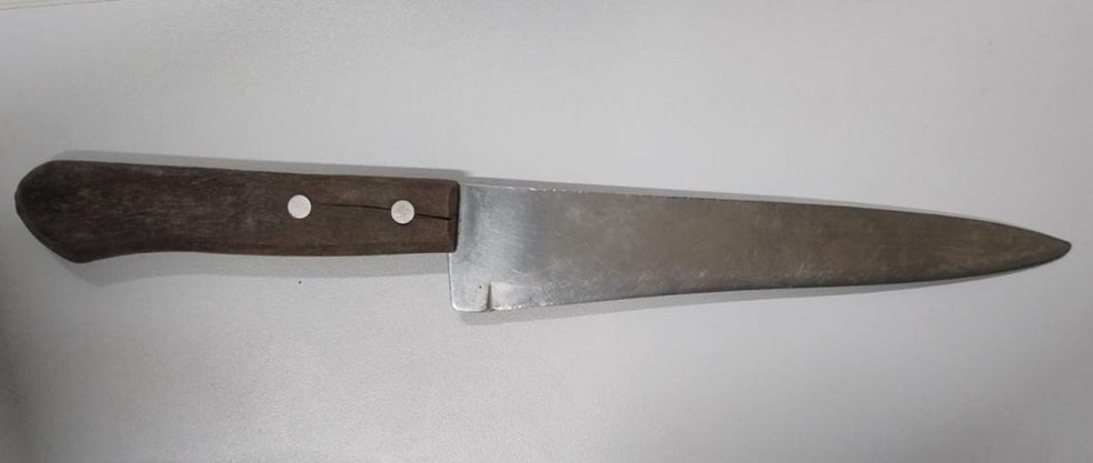 Faca apreendida com suspeito em Natal — Foto: Polícia Civil/Divulgação