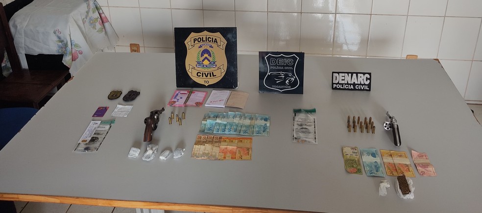 Foram apreendidos drogas, dinheiro, arma de fogo, veículos e outros — Foto: Reprodução/Polícia Civil do Tocantins