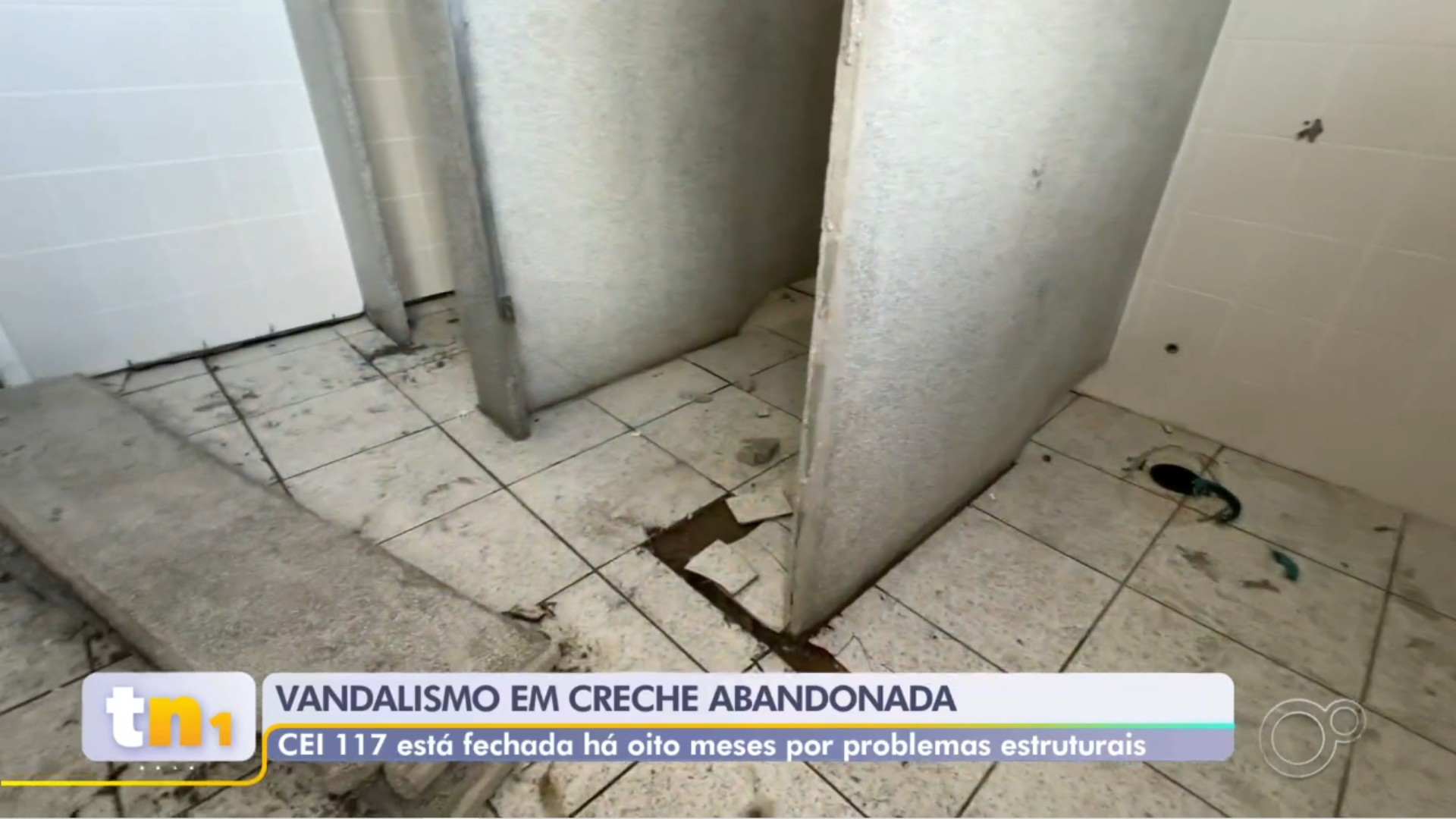 Construída em área onde funcionou lixão clandestino, creche está fechada há oito meses e é alvo de vandalismo em Sorocaba