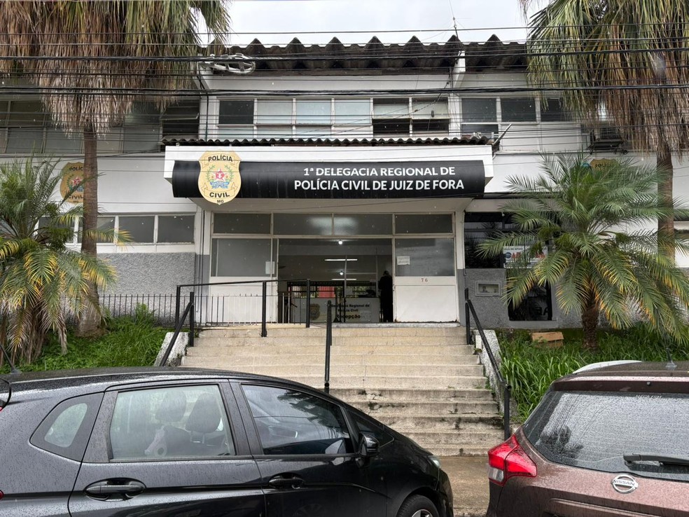 Delegacia de Juiz de Fora investiga o caso — Foto: Luiza Sudré/g1