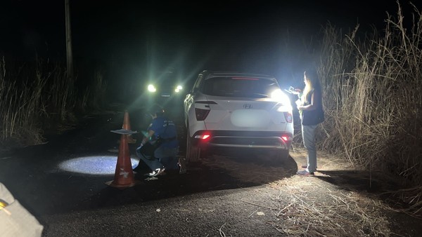 Carro do cabeleireiro Wanderson Menezes foi encontrado na zona rural de Para&iacute;so do Tocantins &mdash; Foto: Reprodu&ccedil;&atilde;o