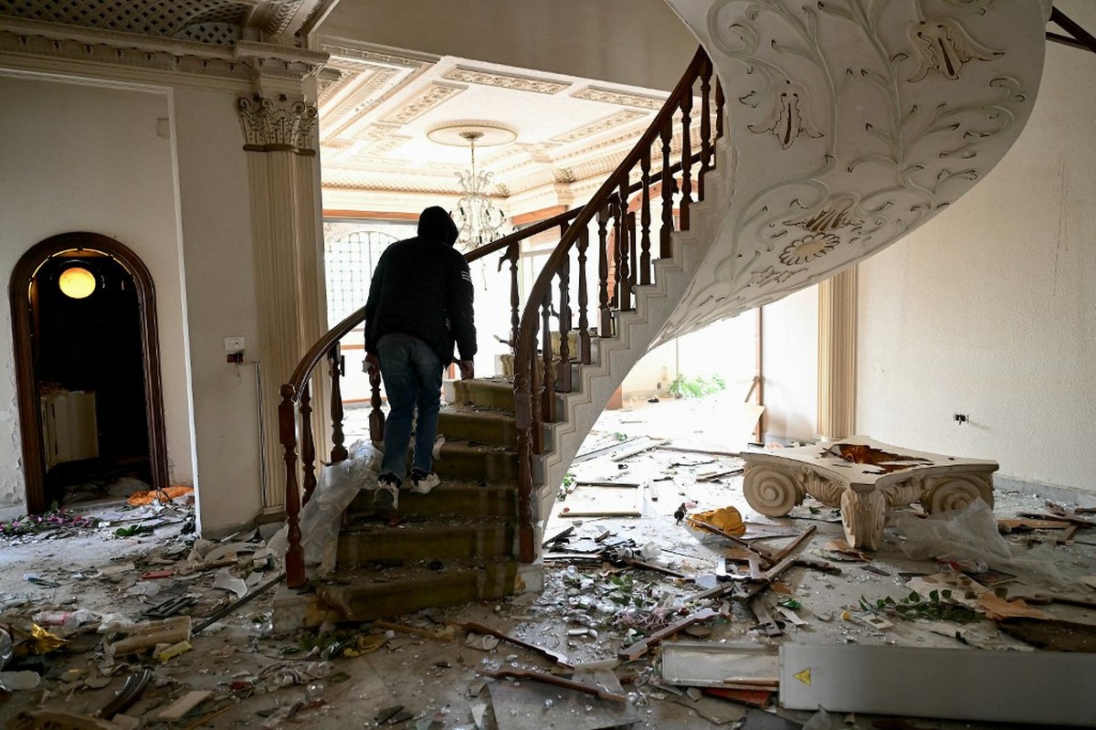 Mansões de Bashar Al-Assad revoltam sírios: 'Gastava todo esse dinheiro enquanto nós vivíamos como miseráveis'