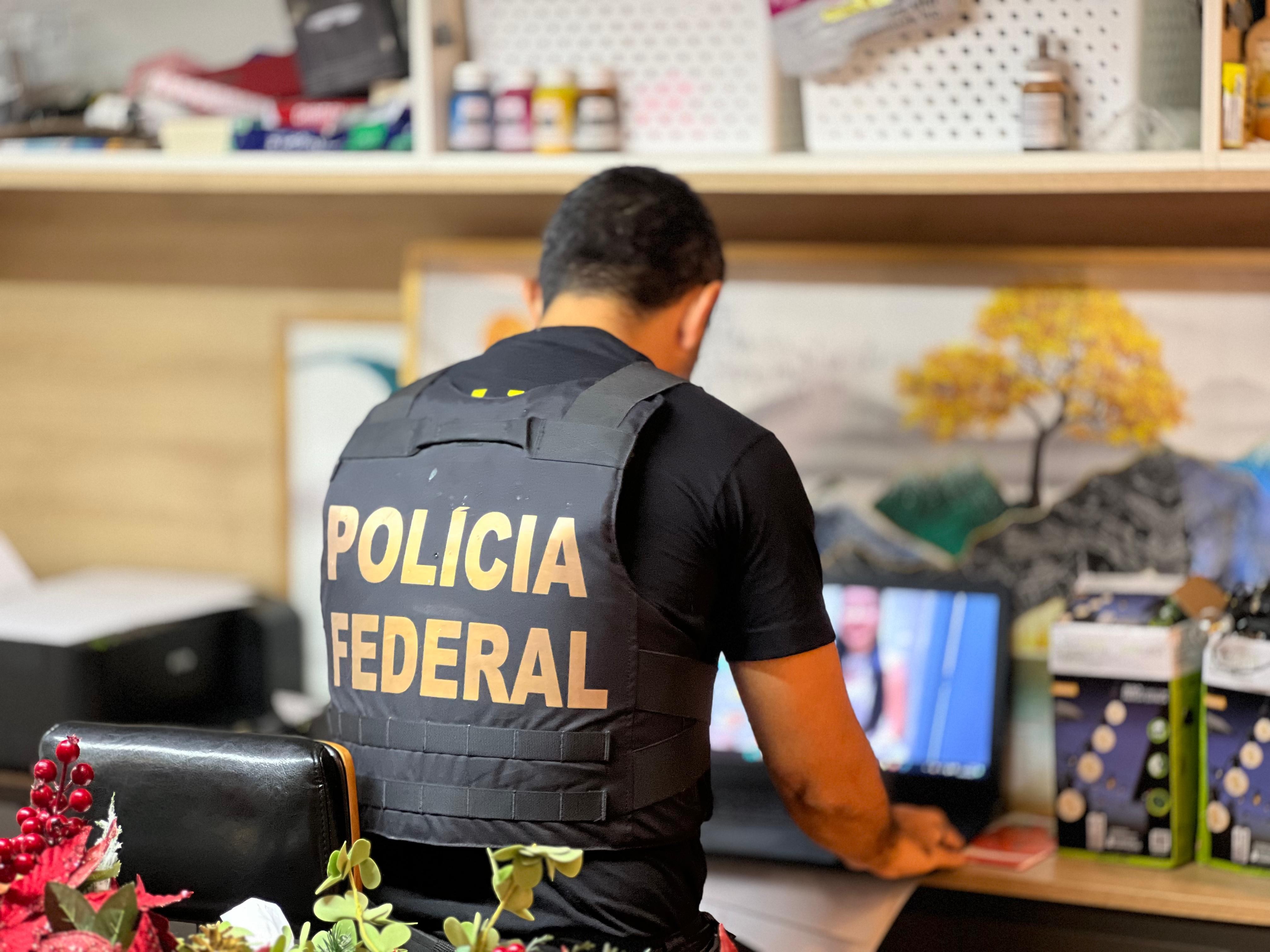 Operação da PF de combate à exploração sexual infantil na internet cumpre mandado de busca e apreensão em Santarém