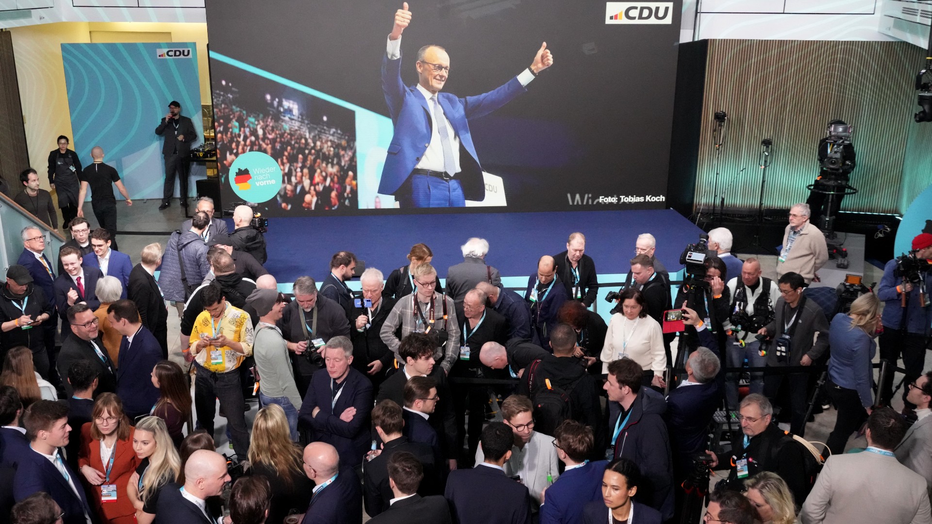 Boca de urna na Alemanha aponta vitória do conservador CDU e crescimento recorde da extrema direita