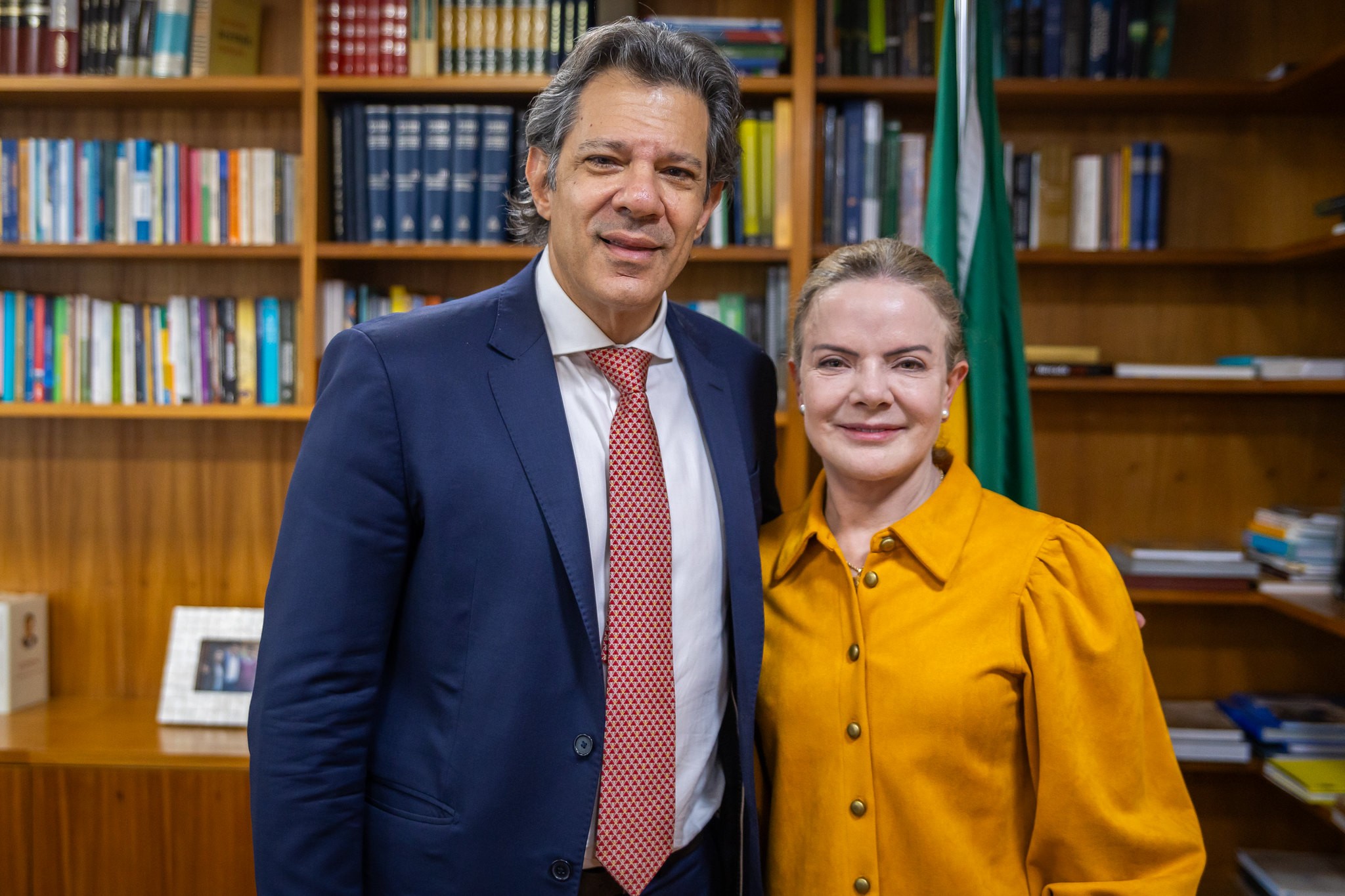 Após Motta pautar votação do IOF, Haddad e Gleisi voltam a defender decreto publicado pelo governo