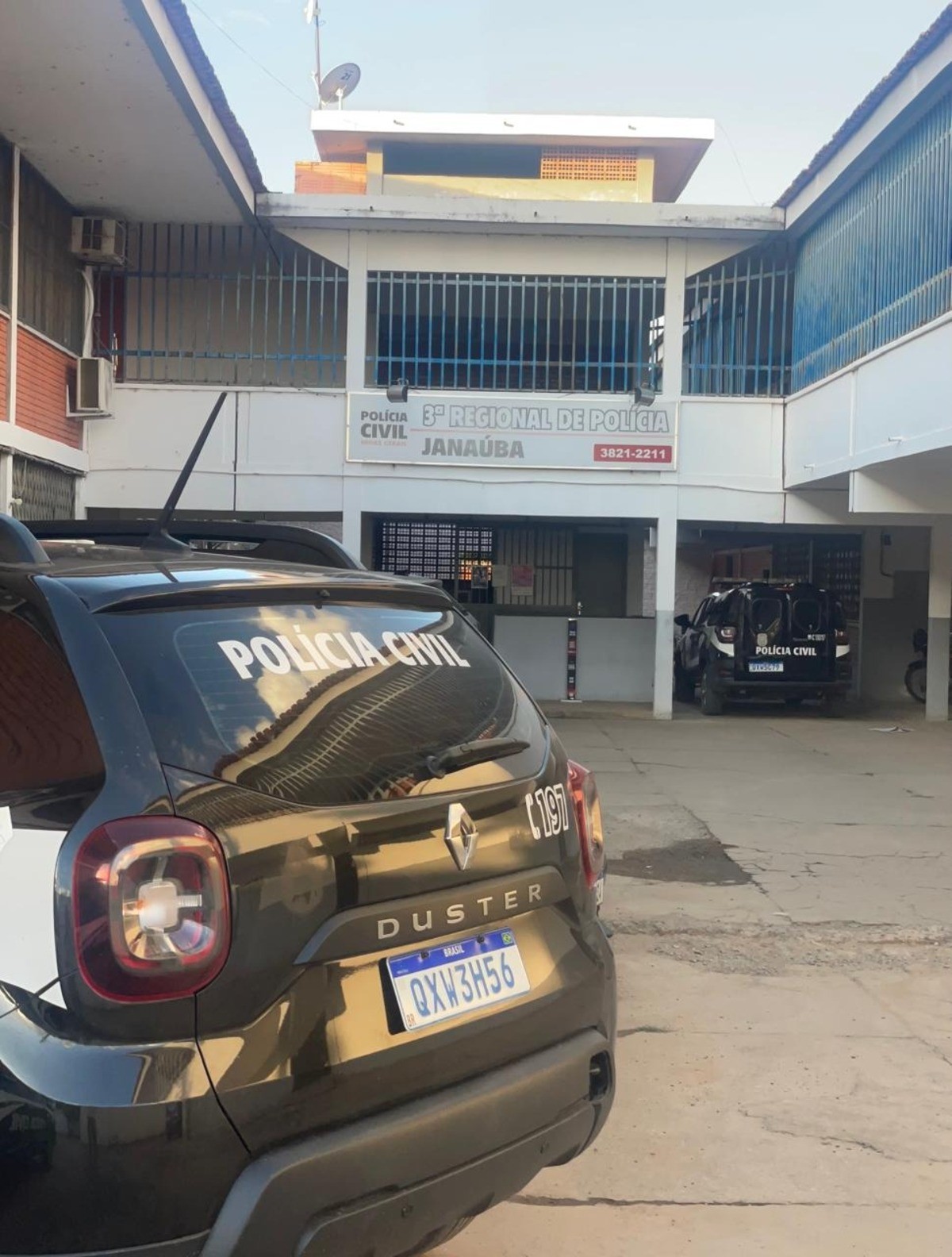 Homem é preso por ameaçar ex-companheira com enxada e descumprir medida protetiva em Janaúba 