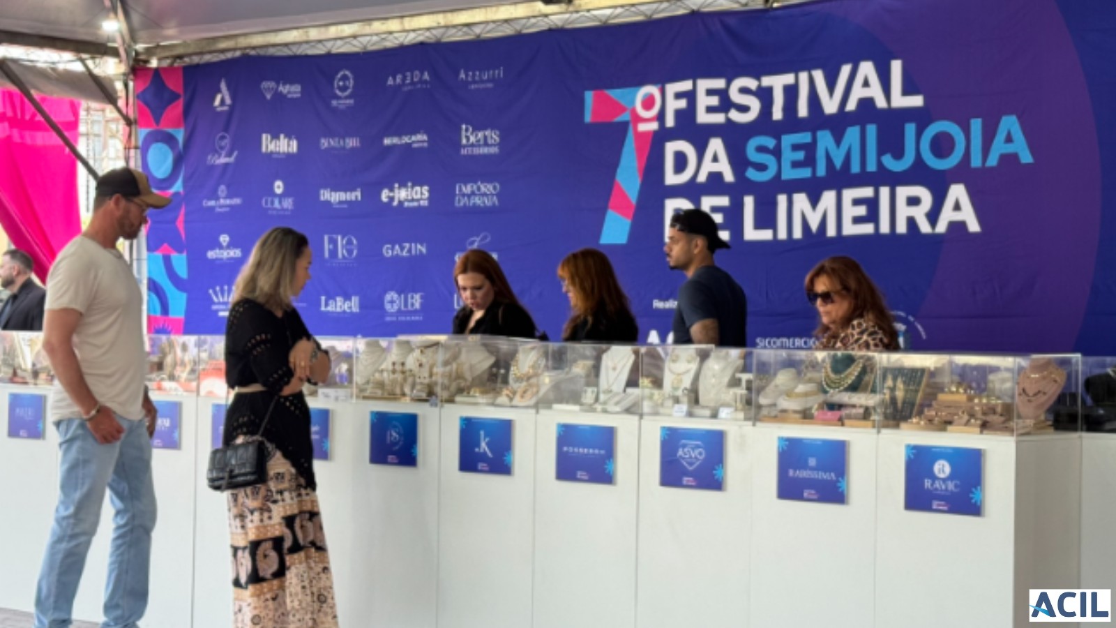 Primeiro dia do Festival da Semijoia supera expectativas e movimenta vendas