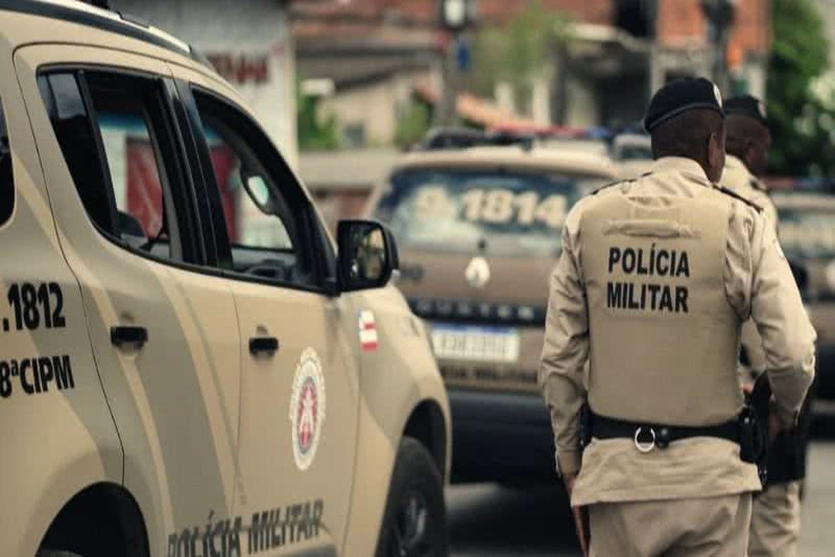Homens morrem após serem baleados em conjunto residencial de Salvador