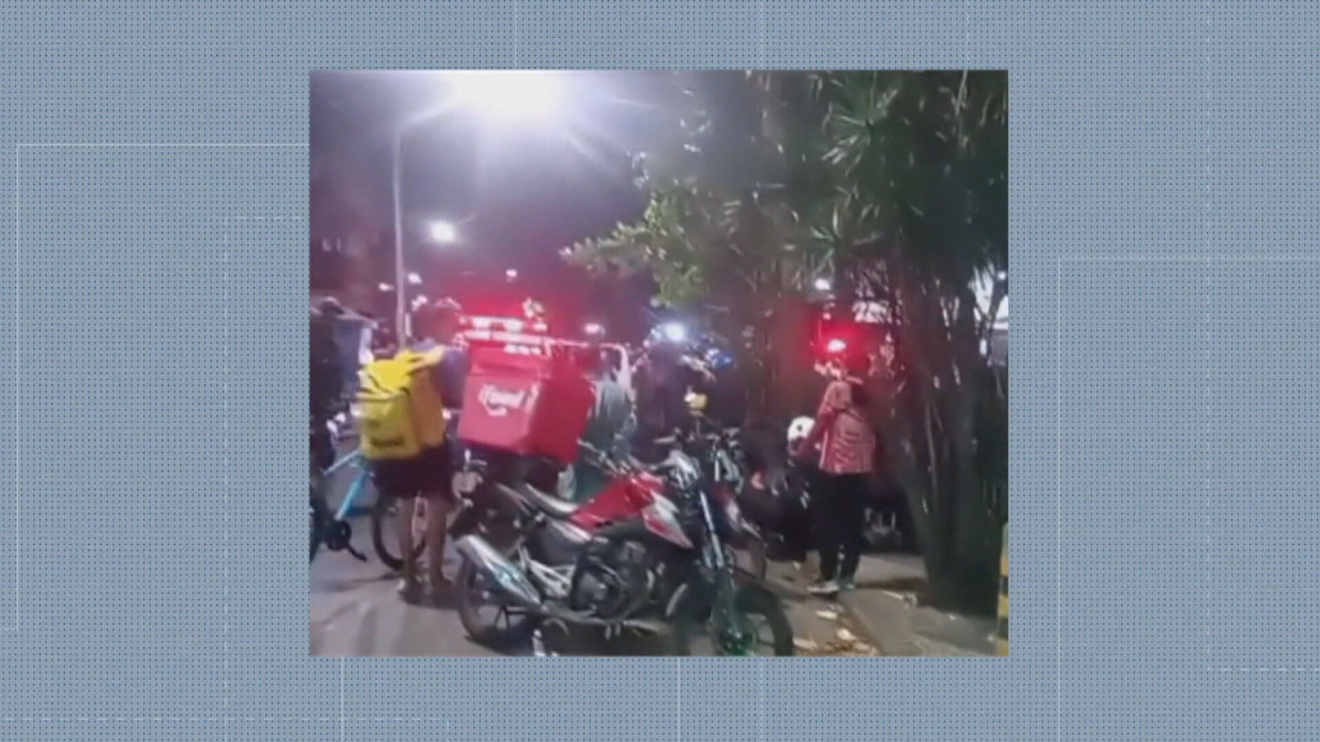 Motoboy é esfaqueado após briga de trânsito no Leblon; motorista é detido com canivete