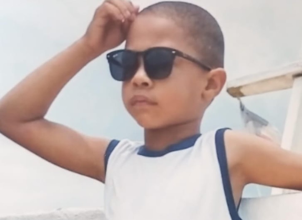 Jonathan Miguel Santos, de 7 anos, também morreu no naufrágio. — Foto: Reprodução/Redes Sociais