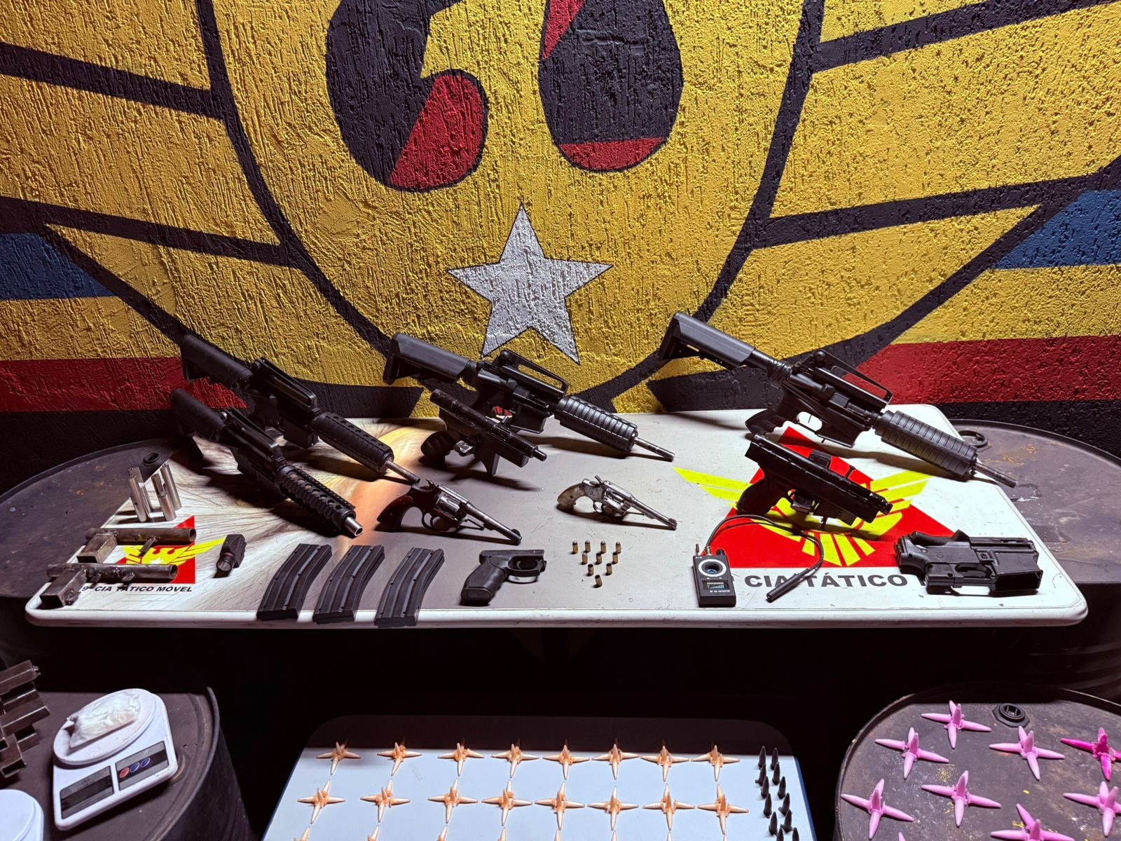 Fábrica de armas artesanais montadas com carcaça de airsoft é fechada em BH
