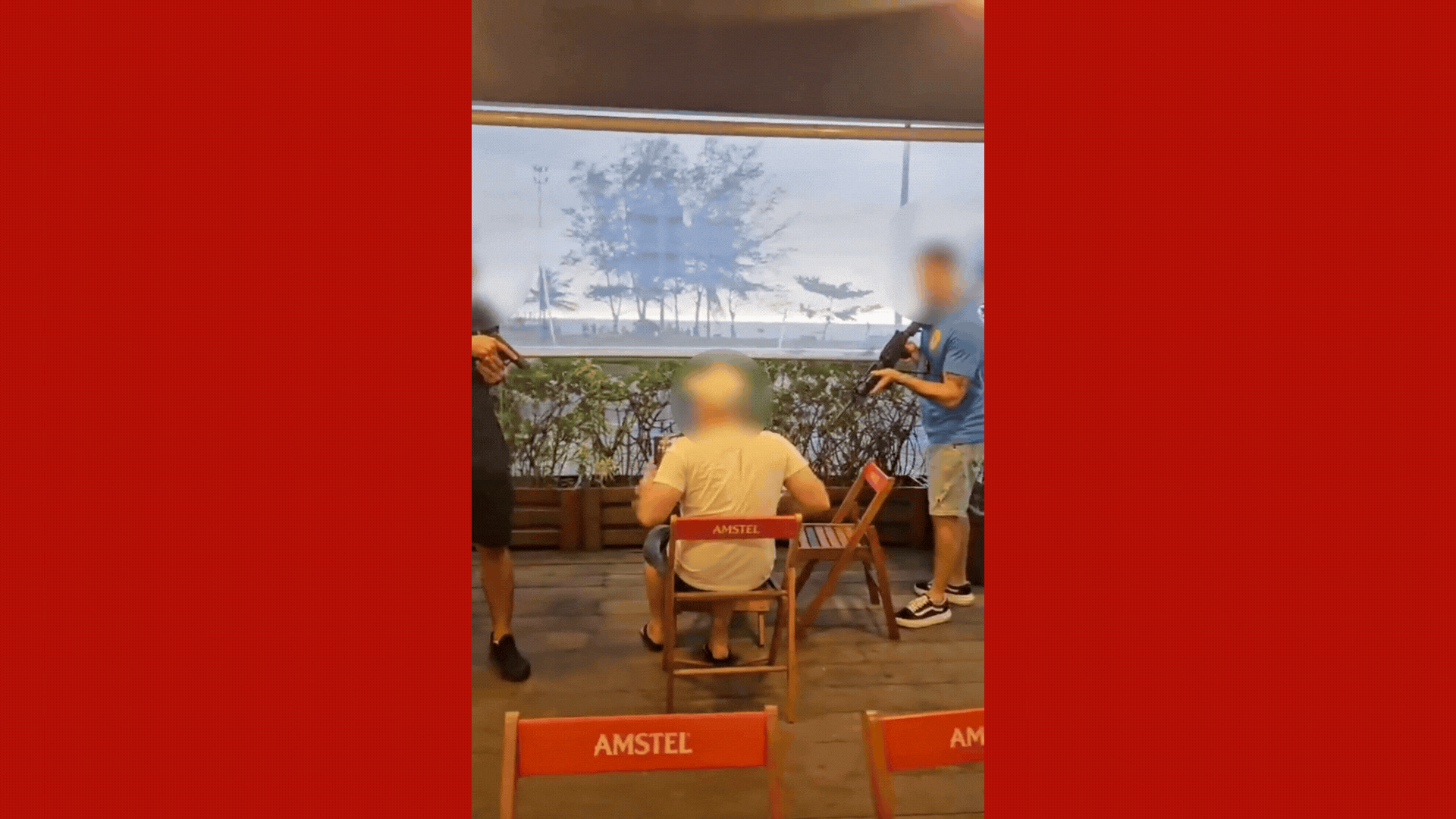 VÍDEO: policiais à paisana prendem 'braço direito' de facção de MT tomando café em padaria no RJ