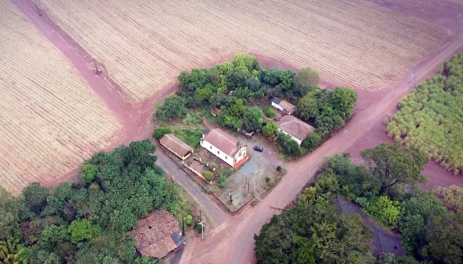 Esvaziada na industrialização, vila em zona rural resiste ao tempo no interior de SP: 'dinâmica de sobrevivência'