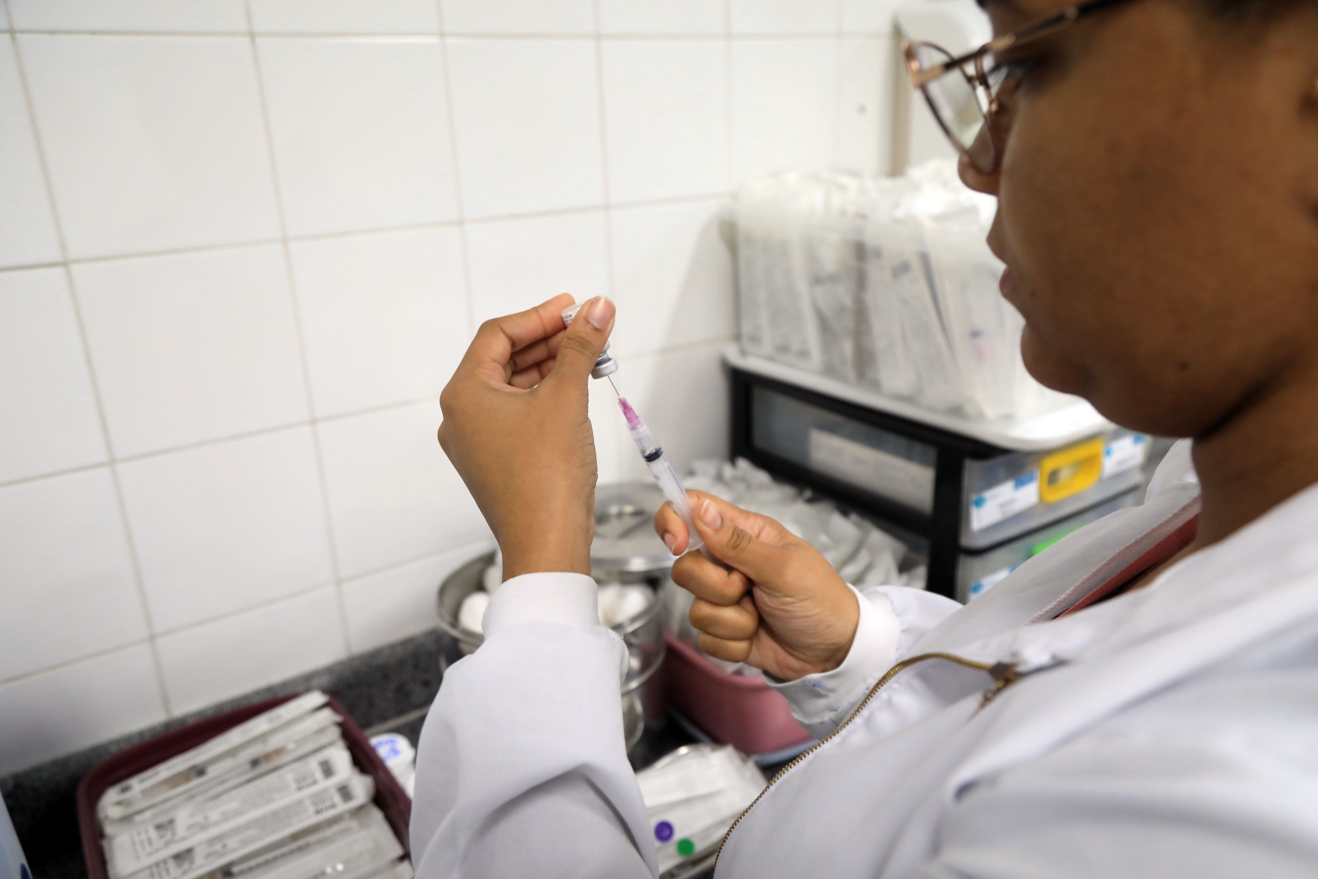 Secretaria de Saúde realiza sábado de vacinação contra gripe e dengue