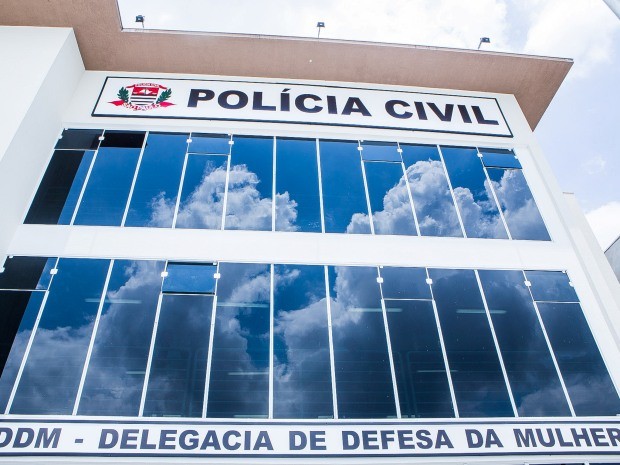 Homem é preso por tentar esfaquear e enforcar a esposa na Zona Leste de São José dos Campos, SP
