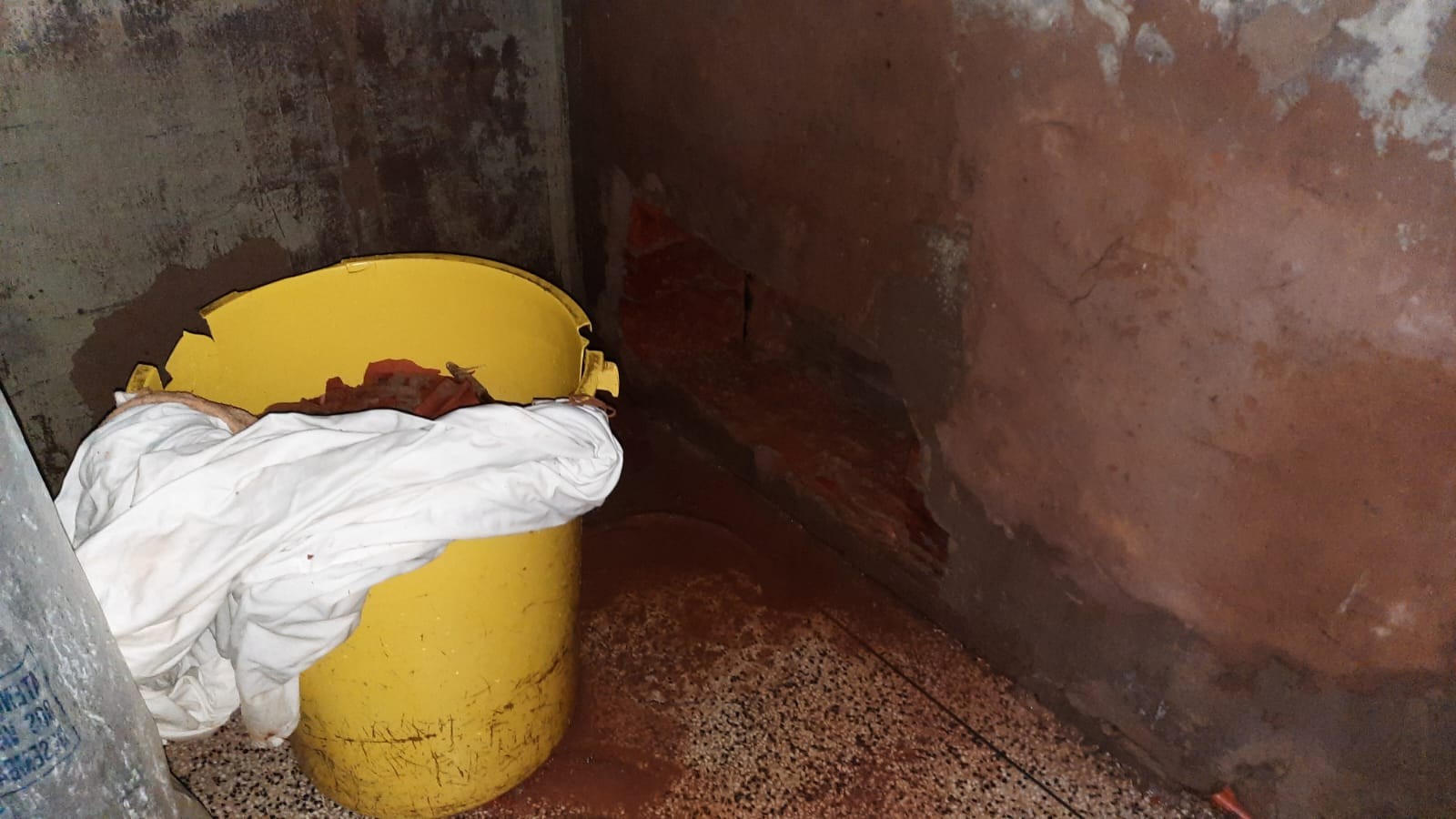 Detentos tentam quebrar parede de banheiro para fugir de presídio em Rio Branco