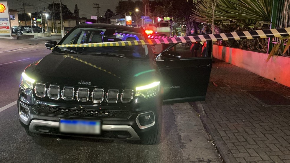 As vítimas foram socorridas pelo Serviço de Atendimento Móvel de Urgência (Samu) e encaminhadas ao Hospital Sancta Maggiore, que fica em frente ao local do crime. O criminoso fugiu sem levar nada. — Foto: Divulgação