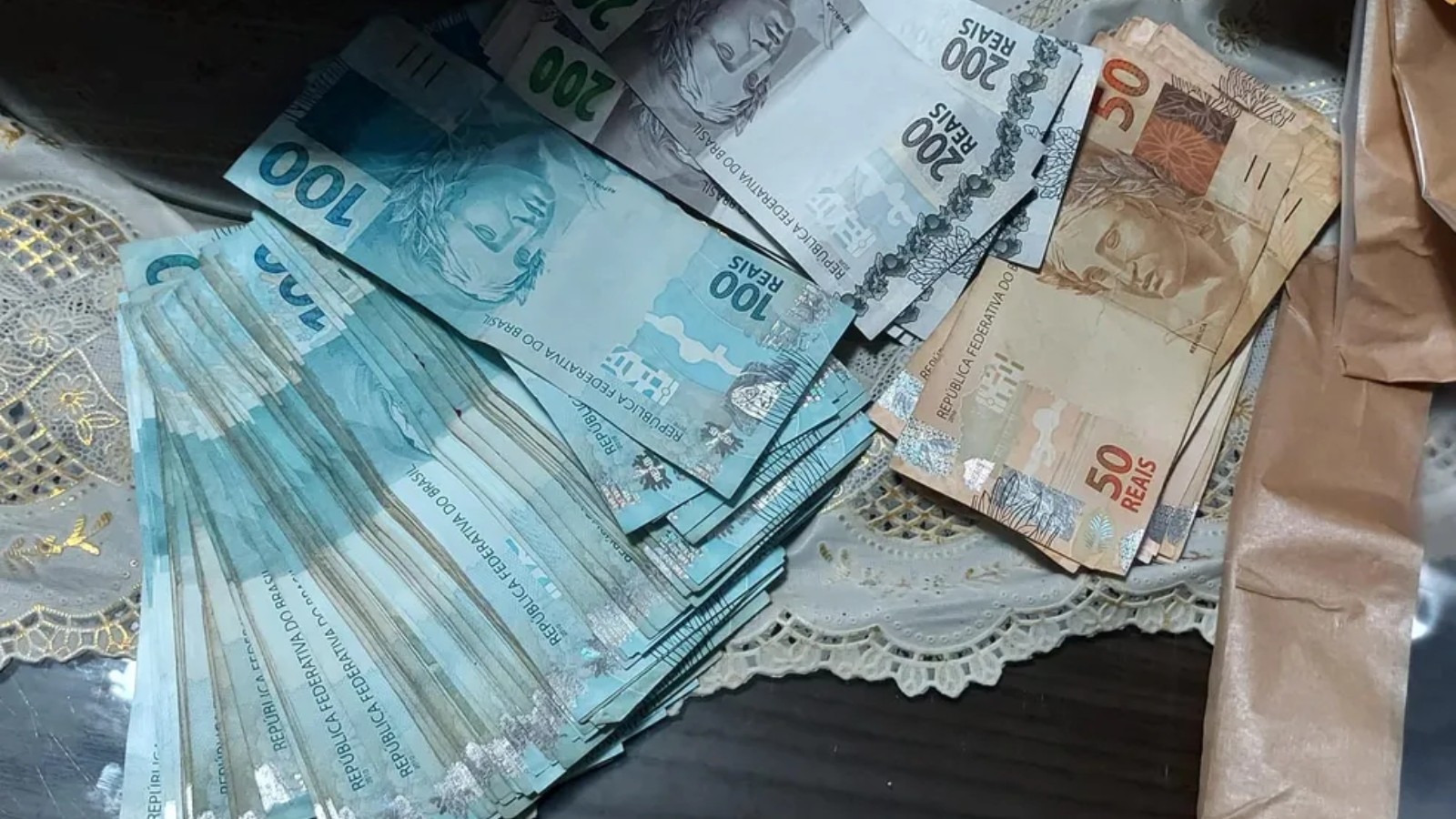 Agiotagem é crime e pode trazer riscos financeiros e à segurança, alertam especialistas