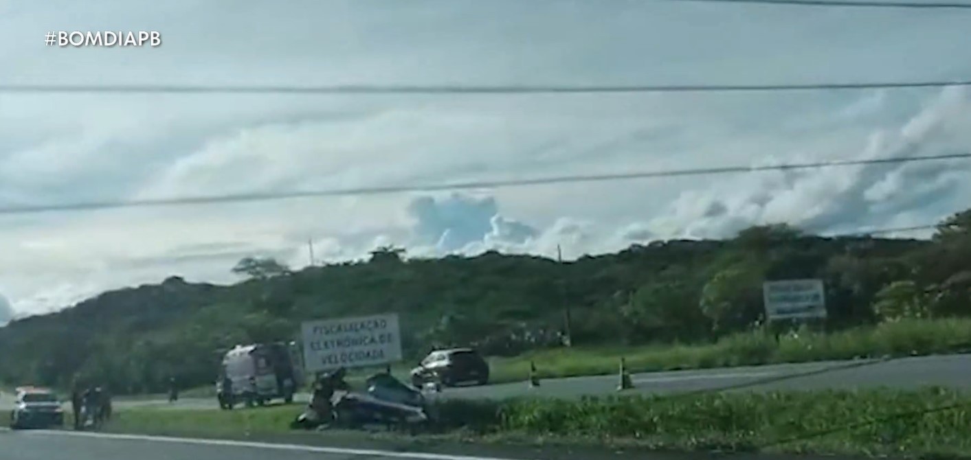 Idosa morre em acidente de carro na BR-230, em Campina Grande