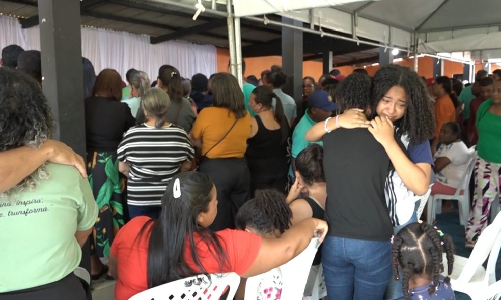 Samuel e Mateus foram velados em Presidente Tancredo Neves — Foto: TV Subaé