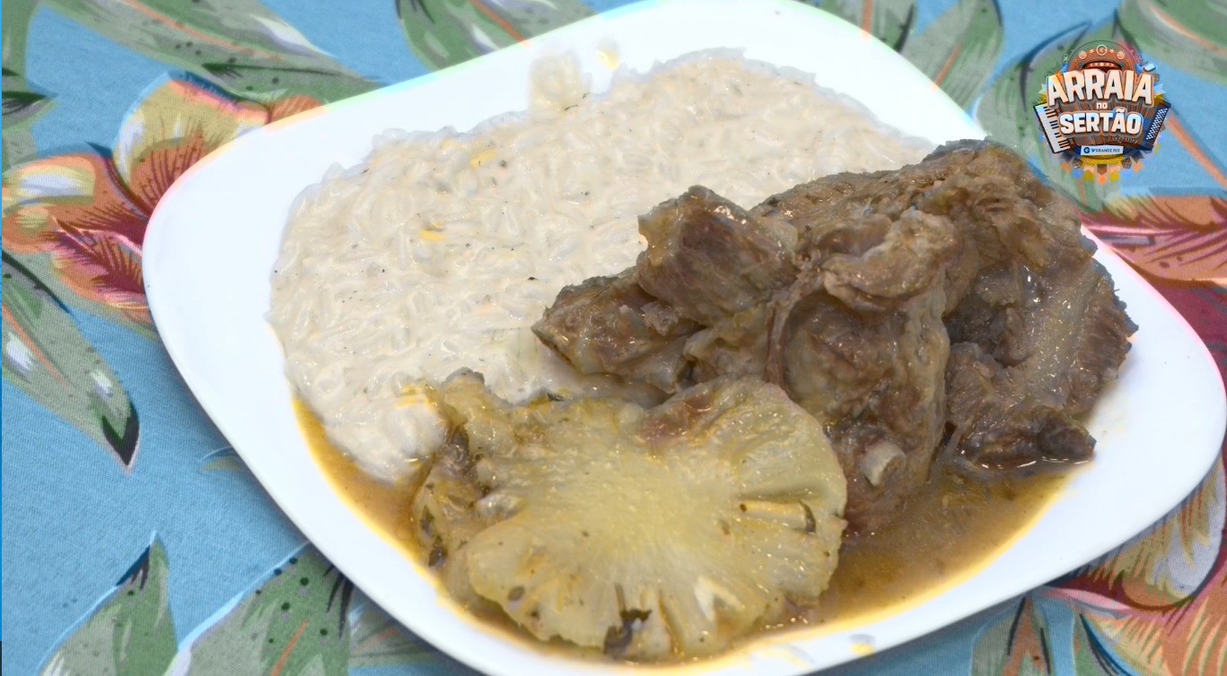 Concurso de culinária junina: aprenda a fazer uma costelinha suína com arroz cremoso