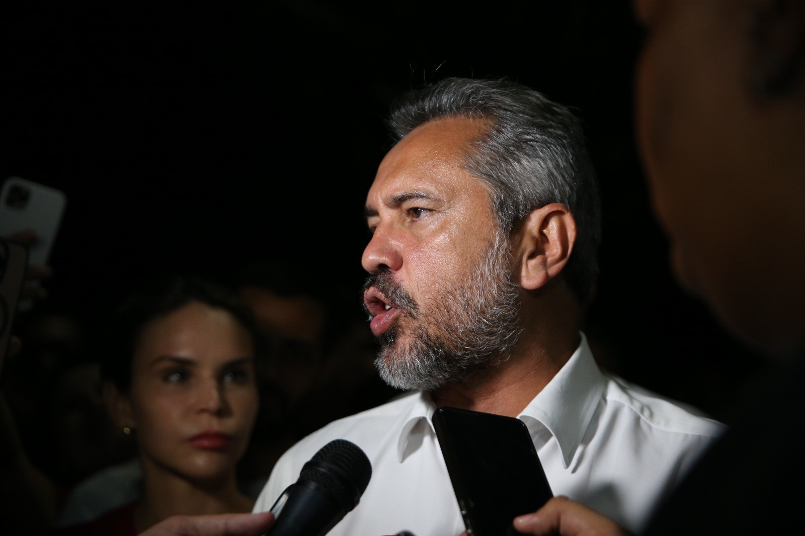 Elmano aponta segurança pública e conclusão de hospitais como prioridades em eventual segundo mandato