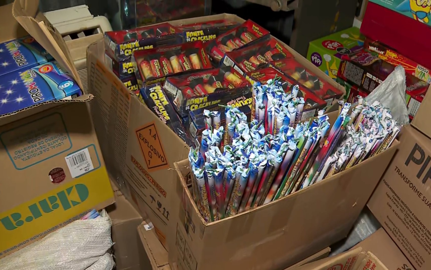 Polícia apreende fogos de artifício avaliados em R$ 35 mil em papelaria de Sertãozinho, SP