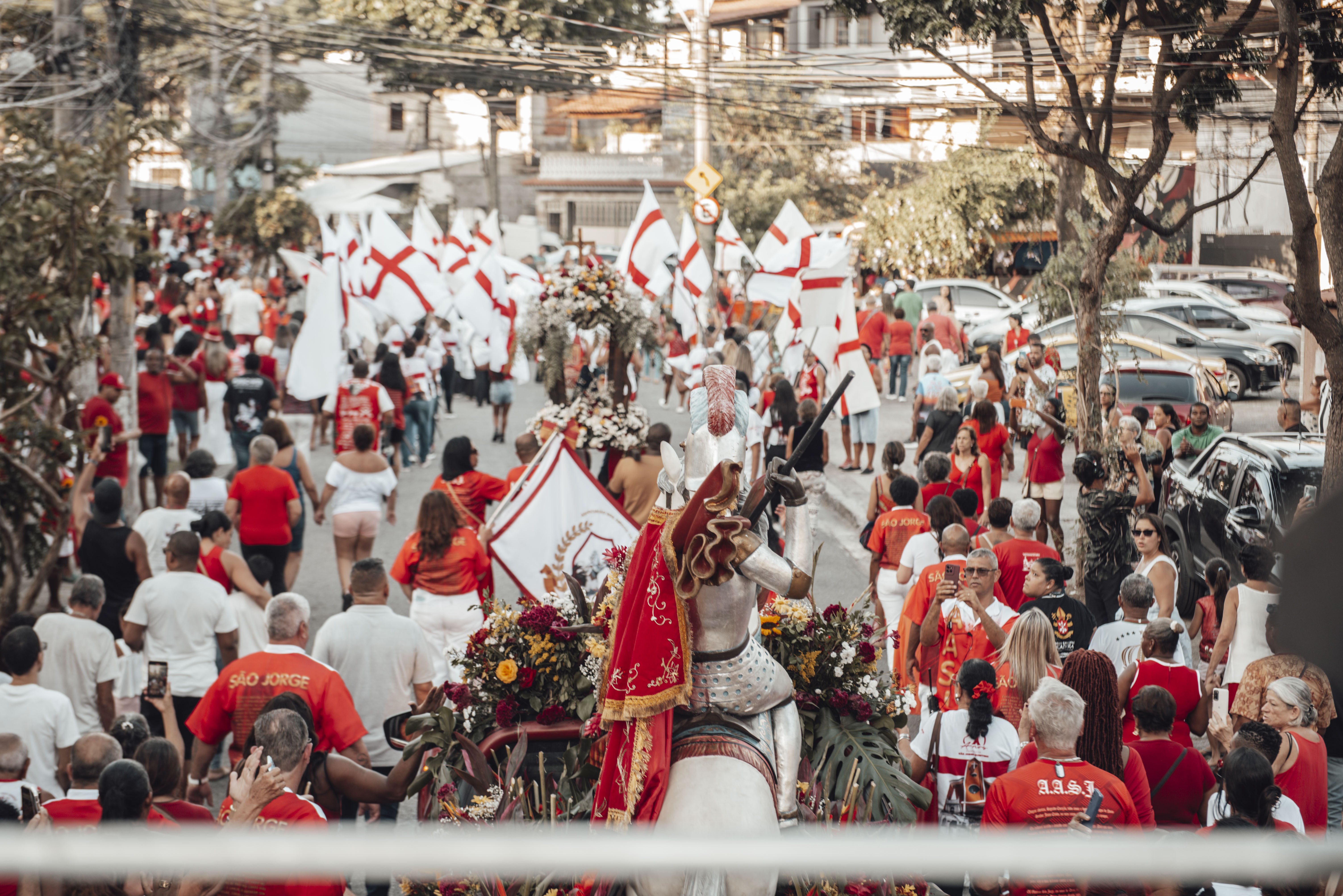 Festa de São Jorge em Quintino terá show de drones antes da alvorada; veja programação completa