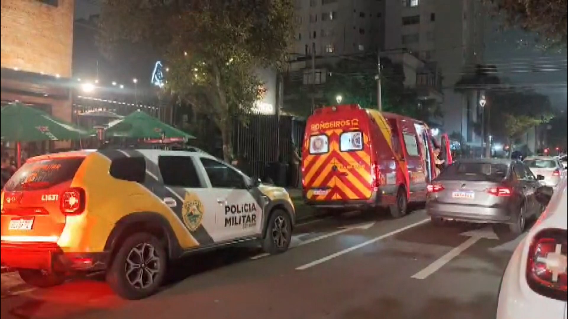 Policial de folga atira em homem durante briga em bar de Curitiba
