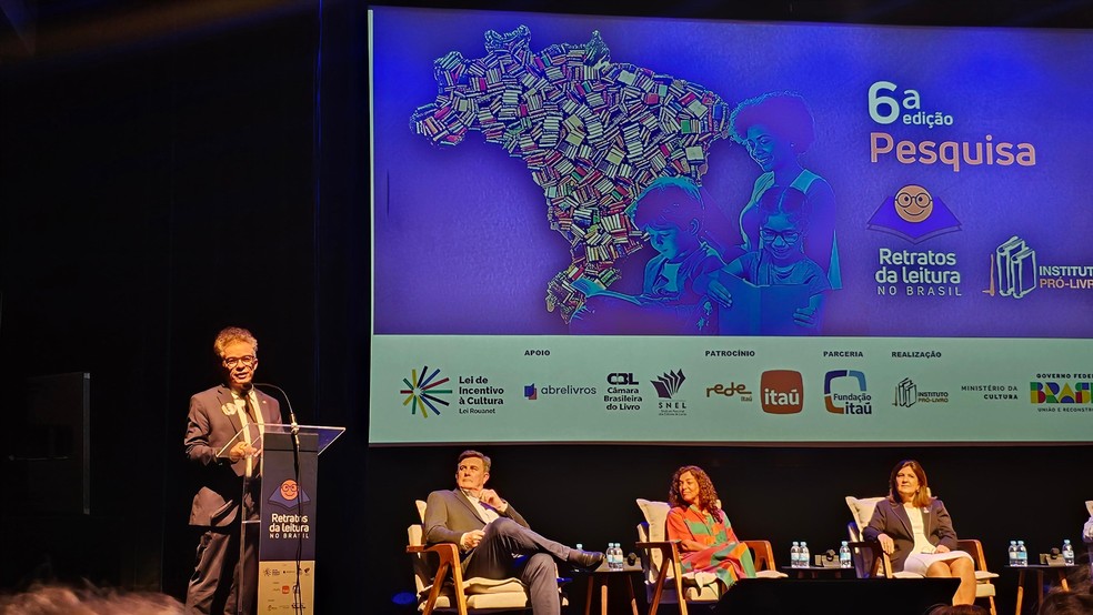 Fabiano Piúba, Secretário de Formação, Livro e Leitura do Ministério da Cultura, em apresentação da pesquisa Retratos da Leitura do Brasil. — Foto: Emily Santos/g1
