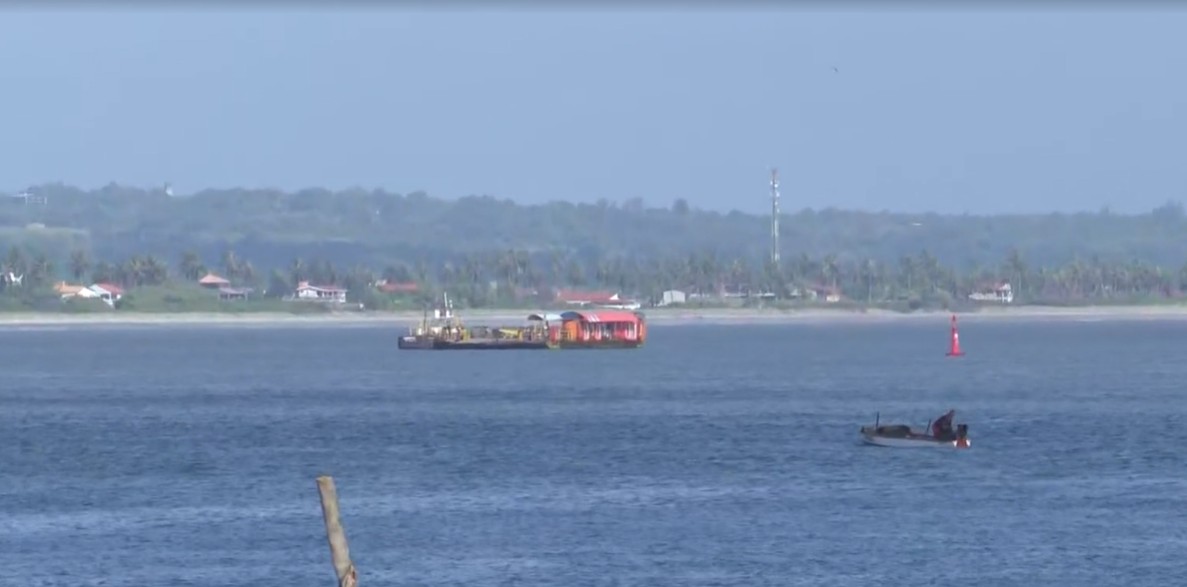 Balsa quebra na travessia entre Cabedelo e Lucena, na PB, e viagens são interrompidas