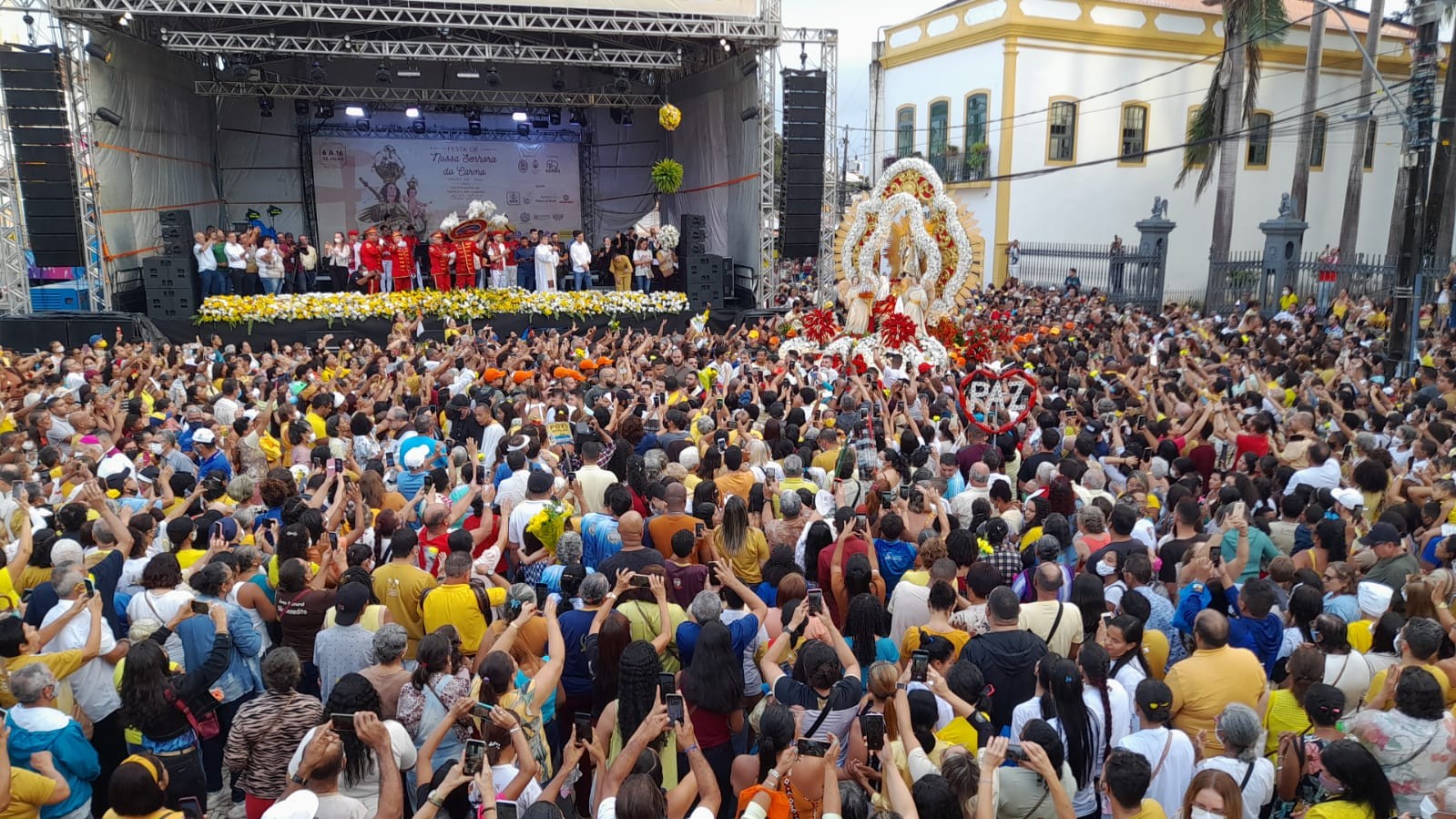 Veja o que abre e o que fecha no Dia de Nossa Senhora do Carmo, feriado municipal no Recife