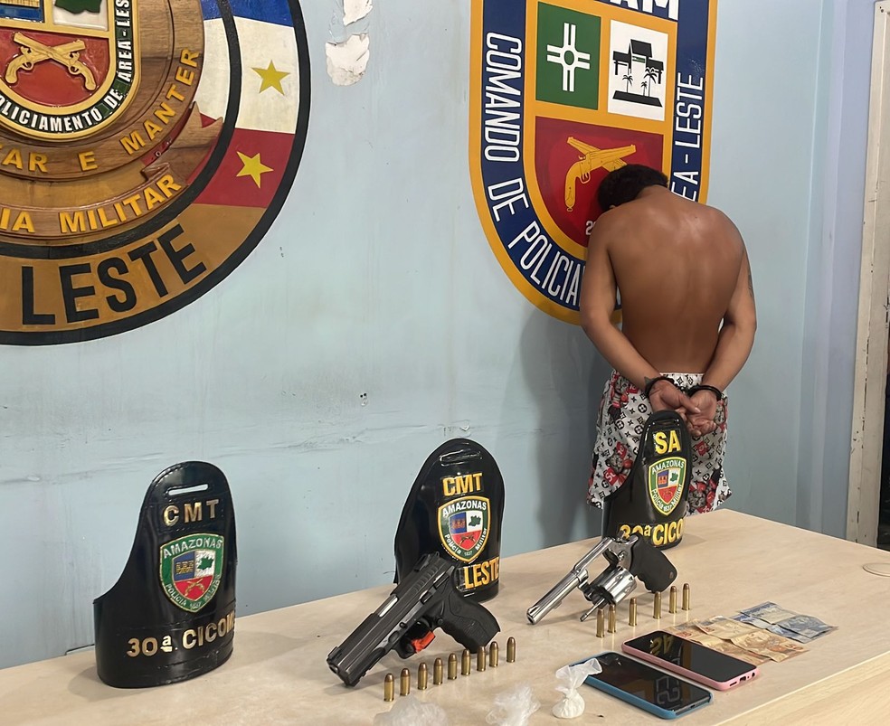 Suspeito de se envolver em tiroteio de mercadinho é preso em Manaus — Foto: Jucélio Paiva 