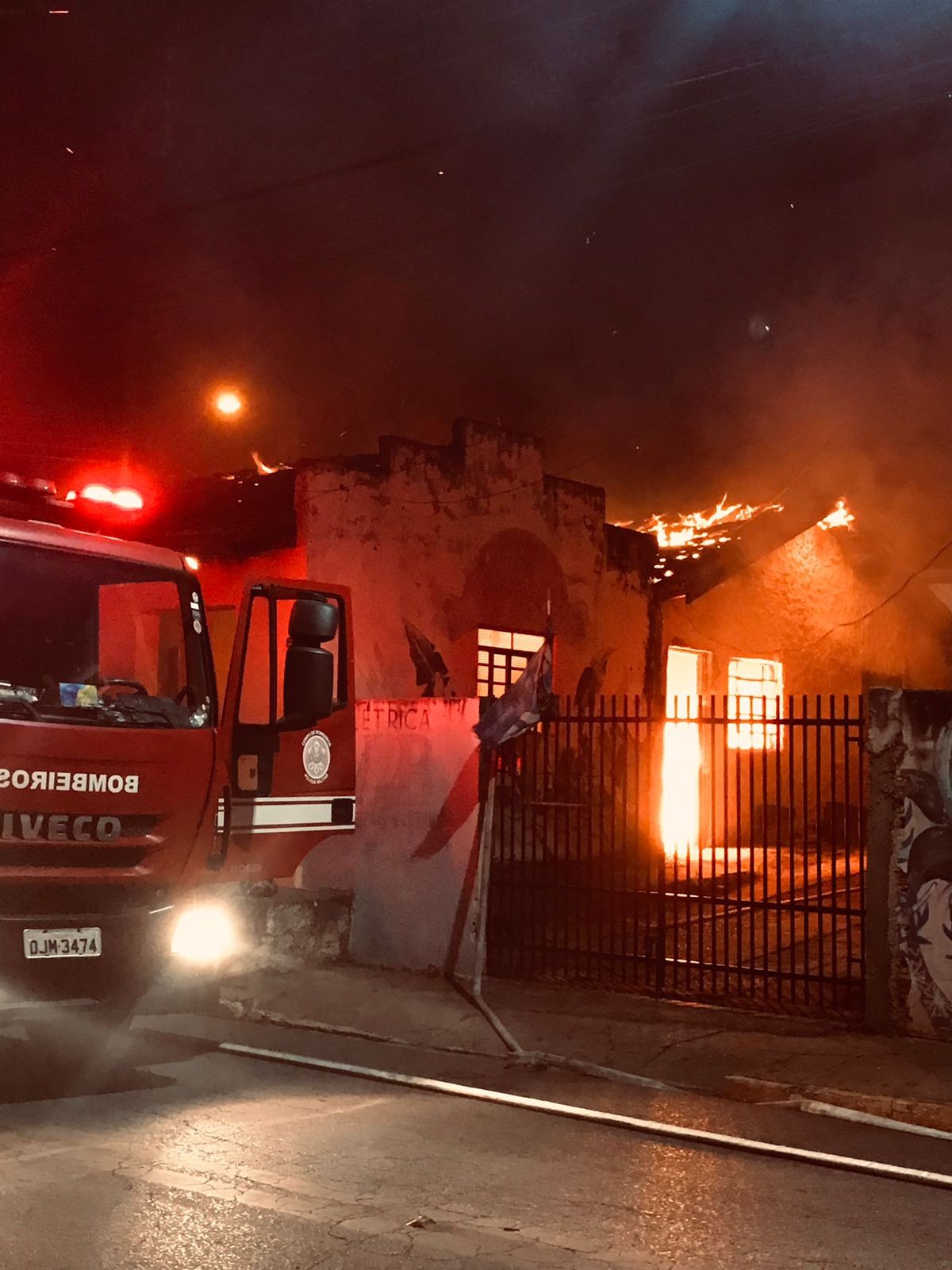 Idosa é encontrada carbonizada na cama após incêndio em casa em Campina do Monte Alegre