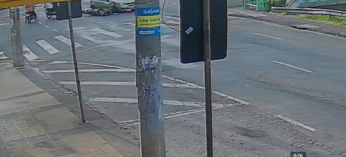 VÍDEO: Motociclista morre em acidente com carro no Bairro Manoel Honório, em Juiz de Fora