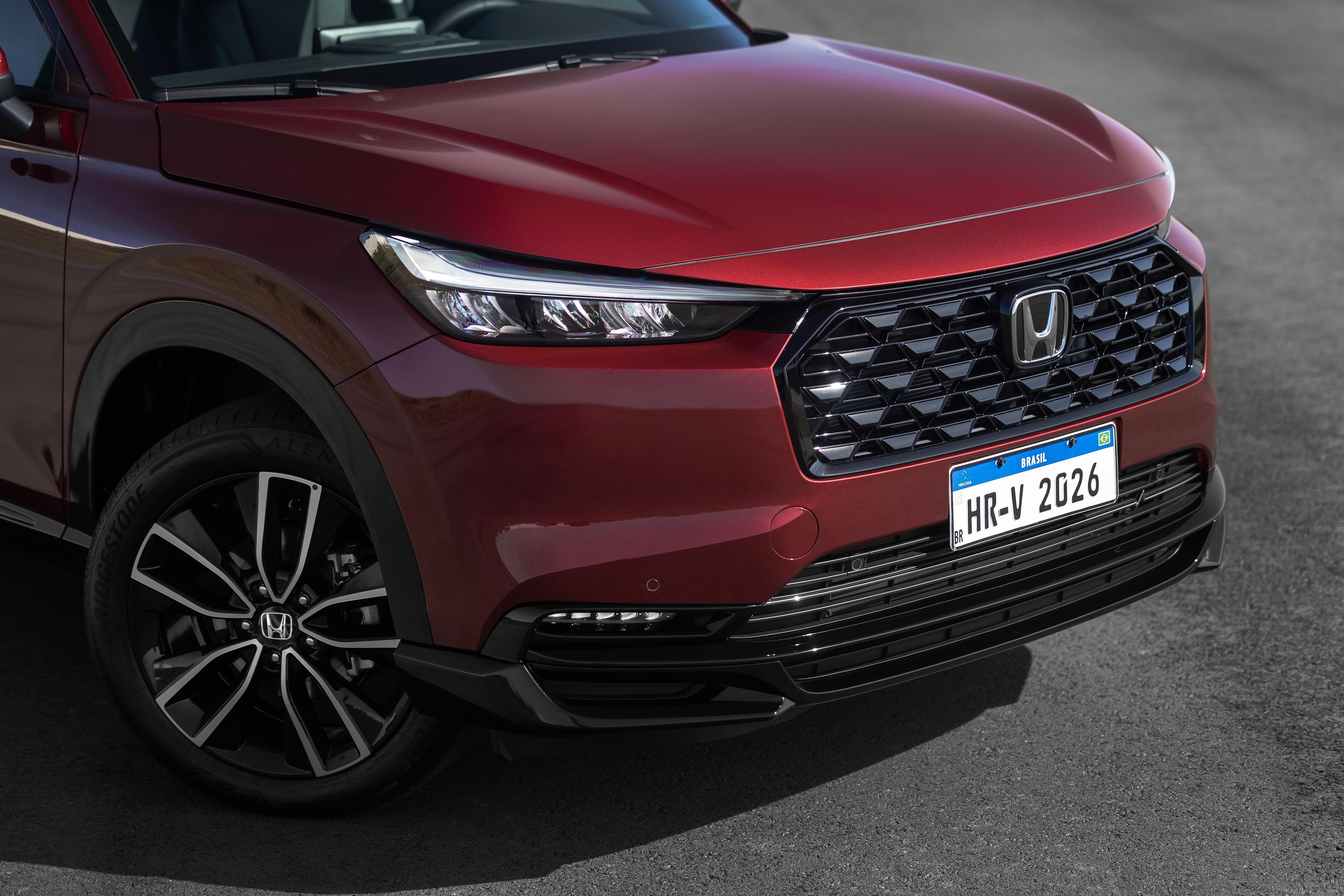 Honda HR-V 2026 muda muito pouco, mas isso não chega a ser ruim; veja o teste