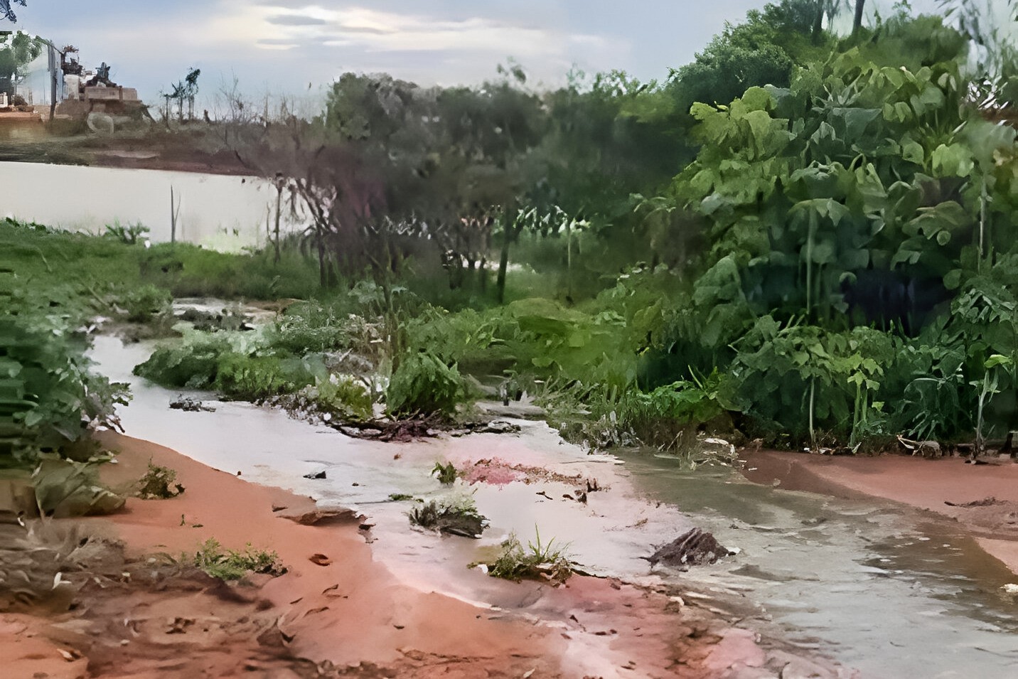 BRK é multada em mais de R$ 2 milhões por vazamento de esgoto às margens do Lago de Palmas