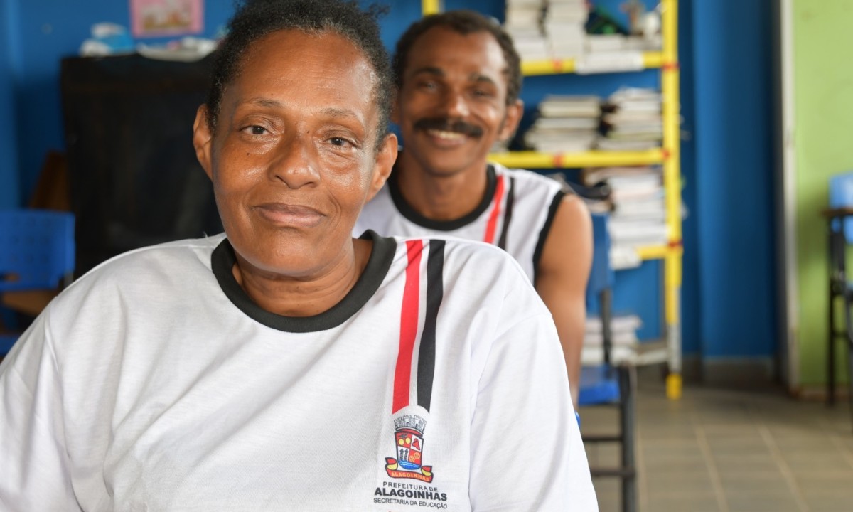 Prefeitura pagará R$ 100 para alunos que frequentarem escola em Alagoinhas, na Bahia; saiba mais