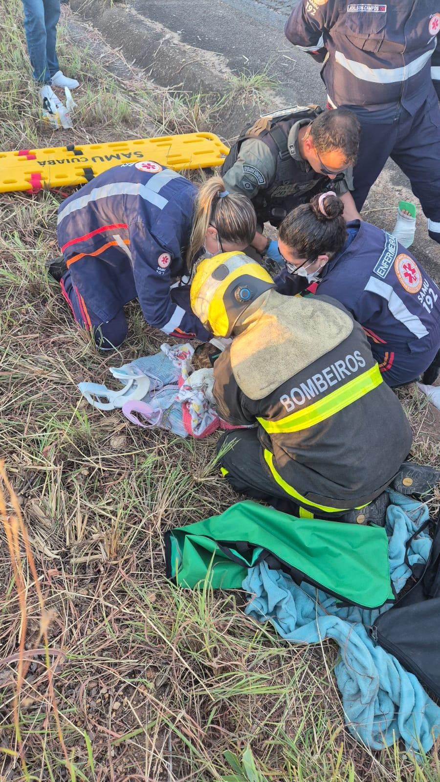 Casal morre e 2 crianças ficam feridas em acidente entre carro e caminhão na MT-351 