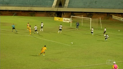 Capital é goleado pelo Brasiliense em casa e se distancia da zona de classificação